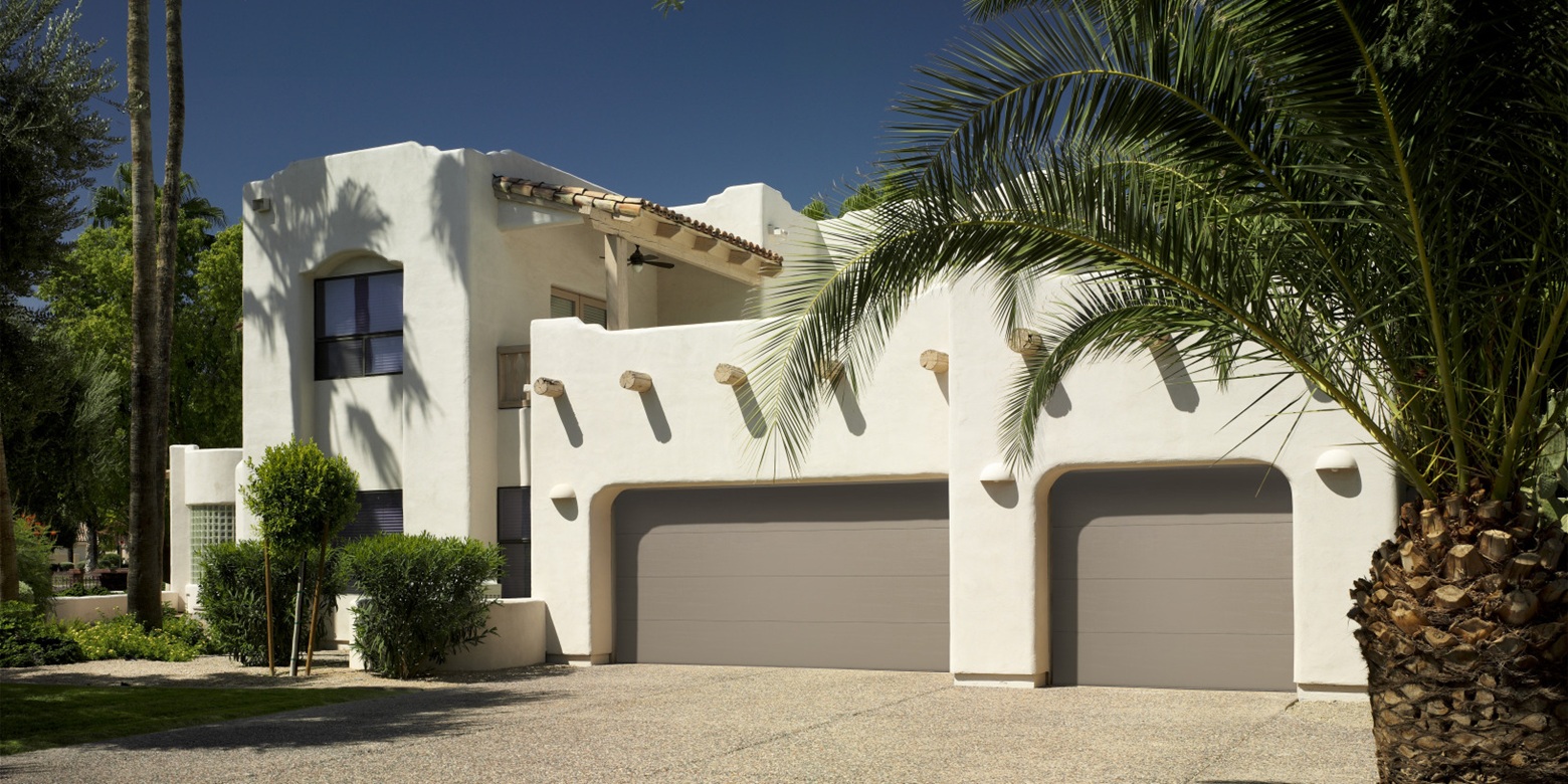 Flush panel closed sandtone door